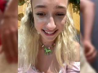 Lia__Love nude in hot sex Live chat