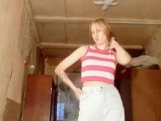 MarianneLauseng nude in hot sex Live chat