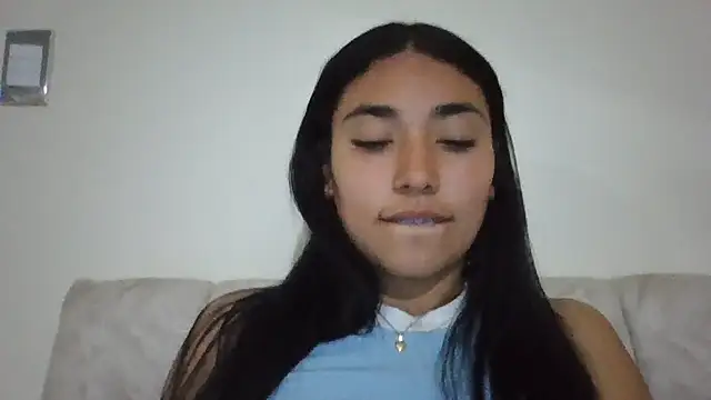 AmberGold- nude live chat in sexy room