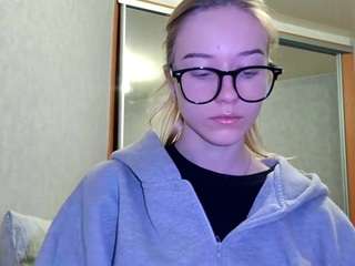 CristinaMee nude in hot sex Live chat