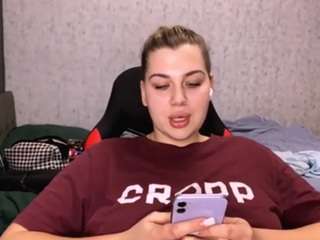 EstellFlucas nude in hot sex Live chat
