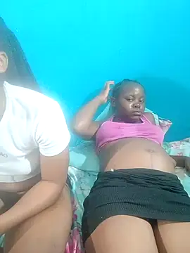 JuicyBerrie nude live chat in sexy room