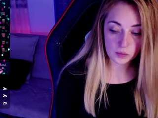 Kinky-Doll nude in hot sex Live chat