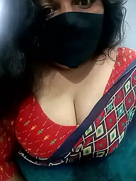 Mahima-Telugu nude live chat in sexy room