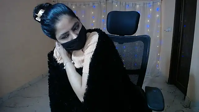 NAUGHTY_Niya nude live chat in sexy room