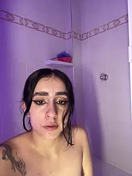 Sharlot24 nude live chat in sexy room
