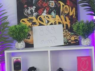 SilkyLumi nude in hot sex Live chat