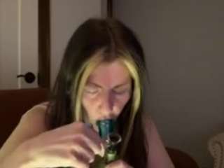 stoneriguana96 nude in hot sex Live chat