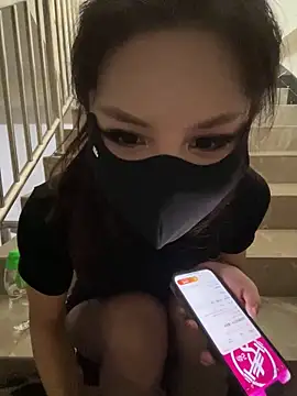 Carlin-yiyi nude live chat in sexy room