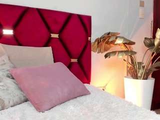 MiaHertzz nude in hot sex Live chat