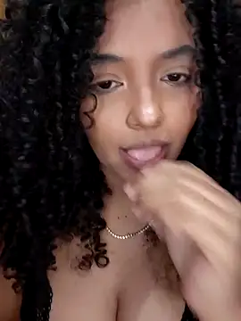 Pandinhagamer nude live chat in sexy room