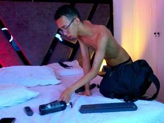 ThommyBlack nude in hot sex Live chat