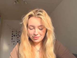 CareyAslett nude in hot sex Live chat