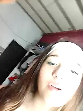 Dieciochoyundia nude live chat in sexy room