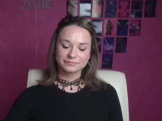 EmiliMmm nude in hot sex Live chat