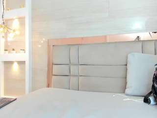 Irish-Collinss nude in hot sex Live chat