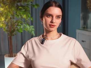 KelleeFranzi nude in hot sex Live chat