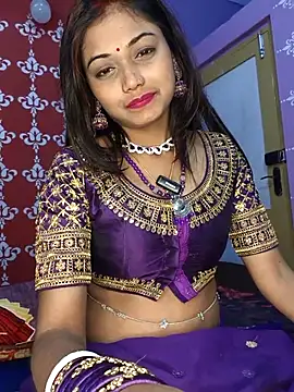 Sweet-priyaa nude live chat in sexy room