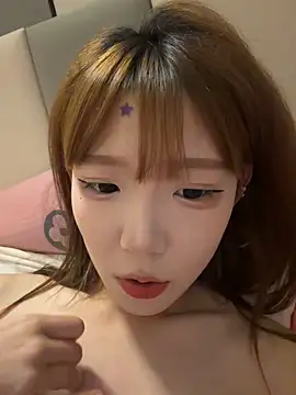 Linlian3 nude live chat in sexy room