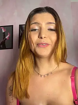Melyssaa23 nude live chat in sexy room