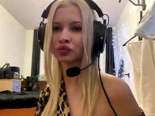 NakishaIdema nude in hot sex Live chat