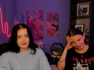 caroline-honeyy nude in hot sex Live chat