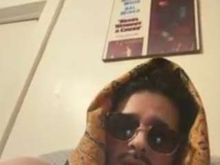 DonnieMakesUSquirt nude in hot sex Live chat