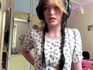 LareeGuethle nude in hot sex Live chat
