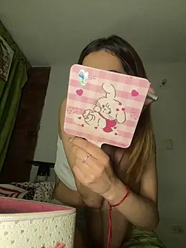 MiaaCute- nude live chat in sexy room