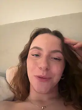 Cherry-Bean nude live chat in sexy room