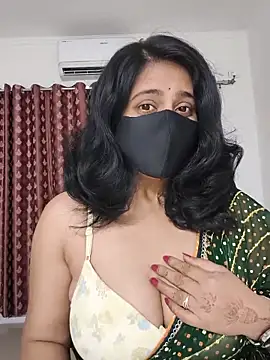 Cute-Maanvi nude live chat in sexy room