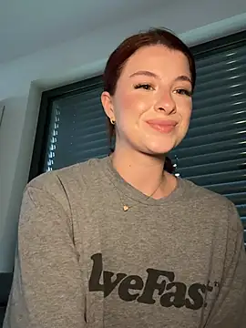 Mia-Rey nude live chat in sexy room