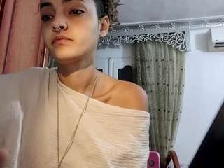 MoiraHaybarger nude in hot sex Live chat