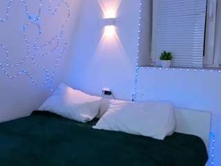 Raevella nude in hot sex Live chat