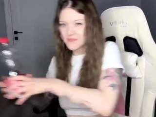 SarahBlint nude in hot sex Live chat