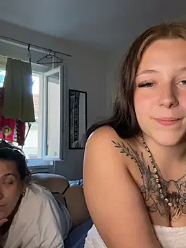 Groslolo67 nude live chat in sexy room