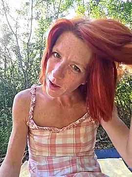 PoppyBoop nude live chat in sexy room